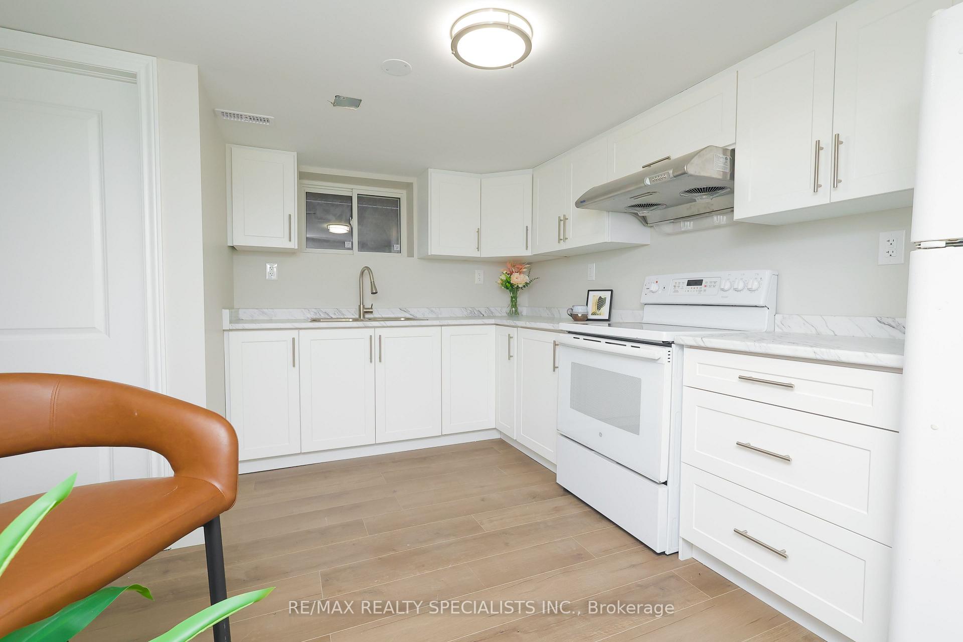 Photo 24 of 6360 Ash Street, Niagara Falls, Dorchester — HOMEH