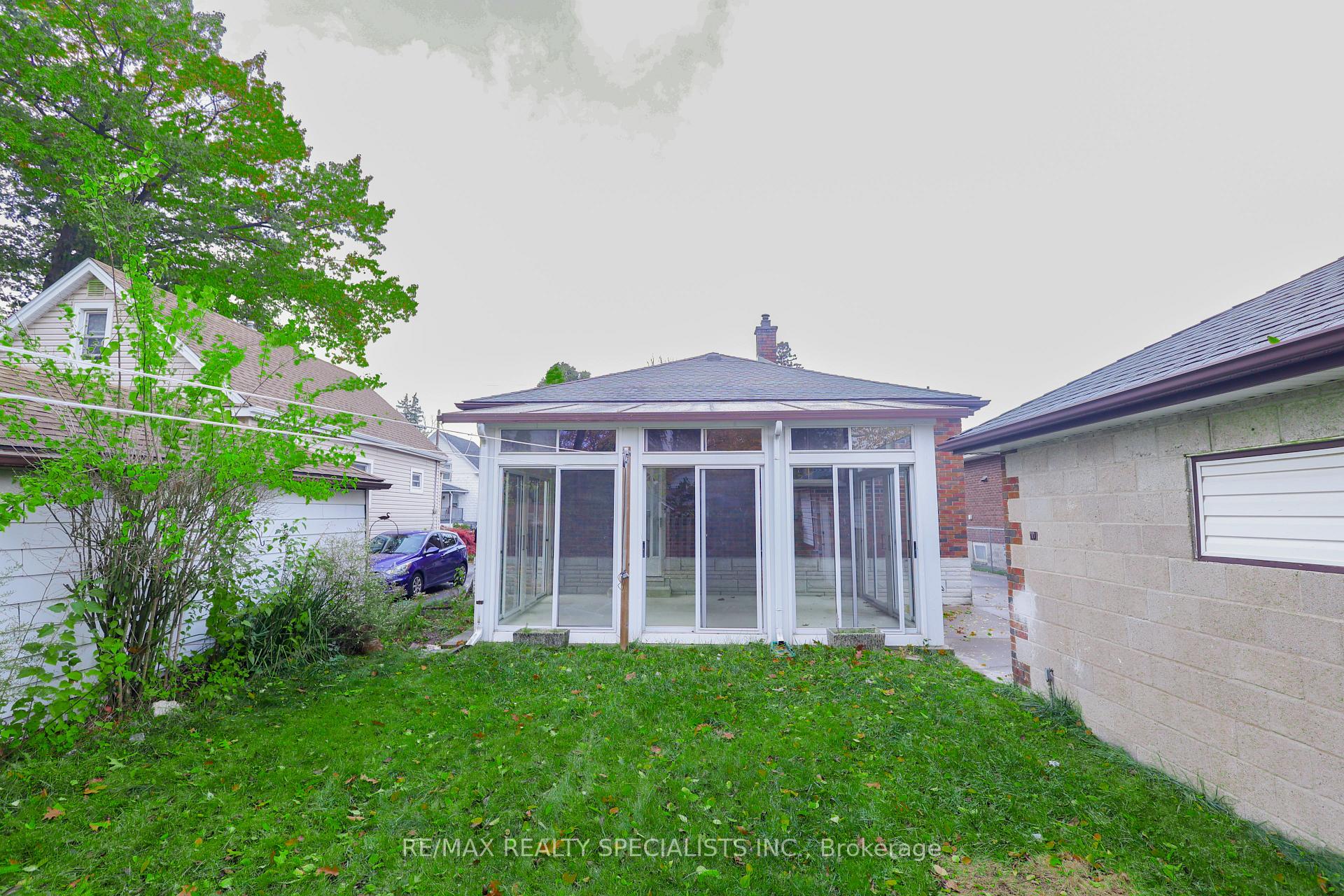 Photo 36 of 6360 Ash Street, Niagara Falls, Dorchester — HOMEH