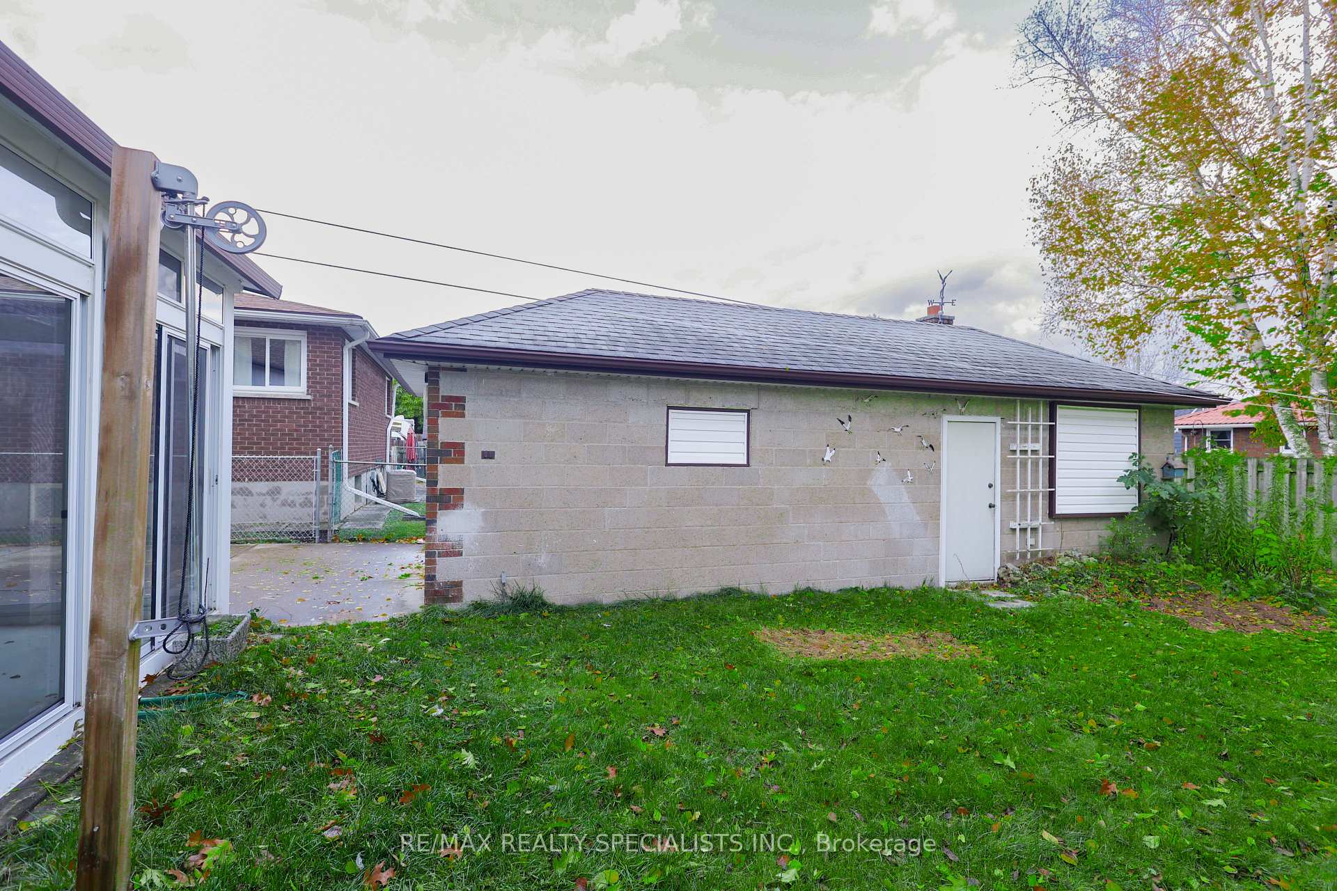 Photo 38 of 6360 Ash Street, Niagara Falls, Dorchester — HOMEH
