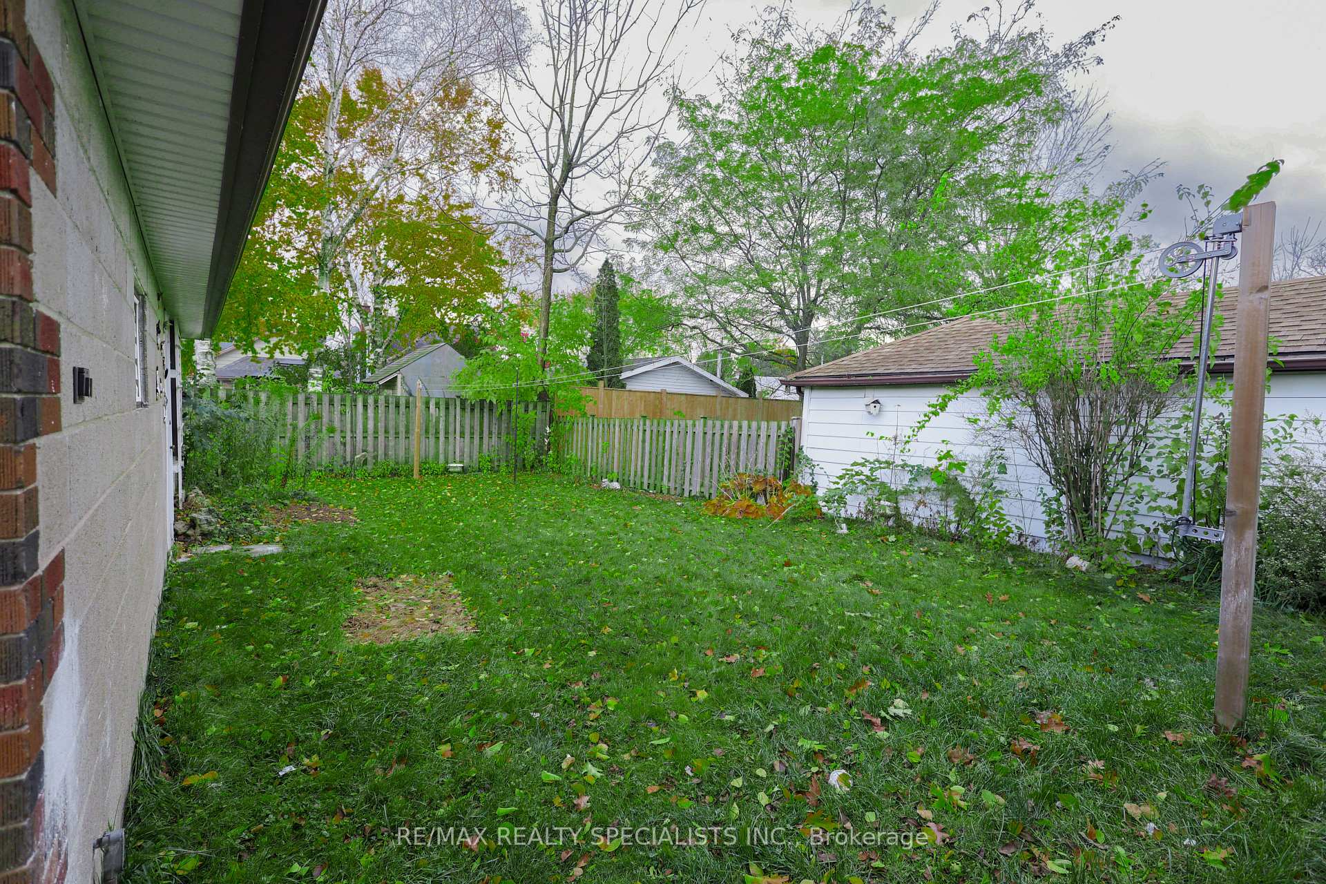 Photo 43 of 6360 Ash Street, Niagara Falls, Dorchester — HOMEH