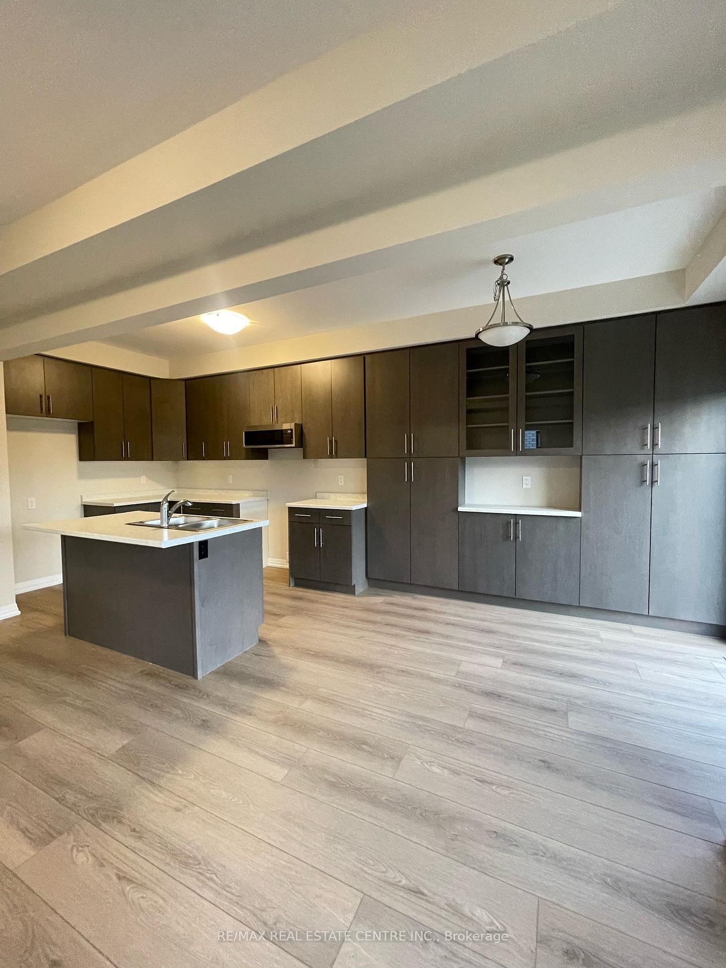 Photo 7 of 62 Acacia Road, Pelham, Fonthill — HOMEH