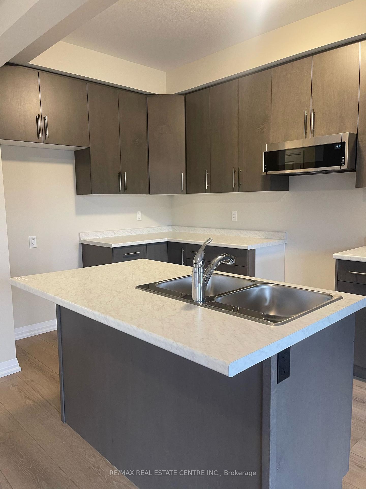 Photo 9 of 62 Acacia Road, Pelham, Fonthill — HOMEH