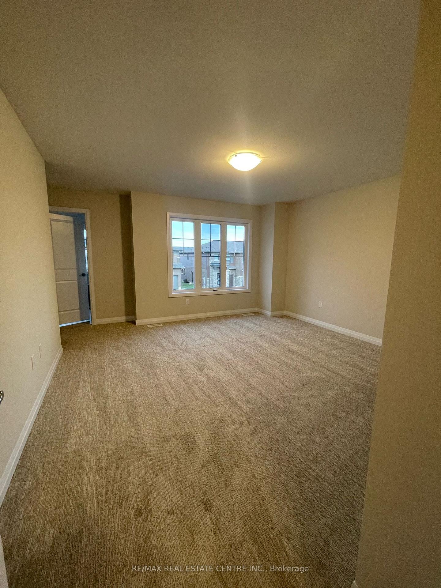 Photo 12 of 62 Acacia Road, Pelham, Fonthill — HOMEH