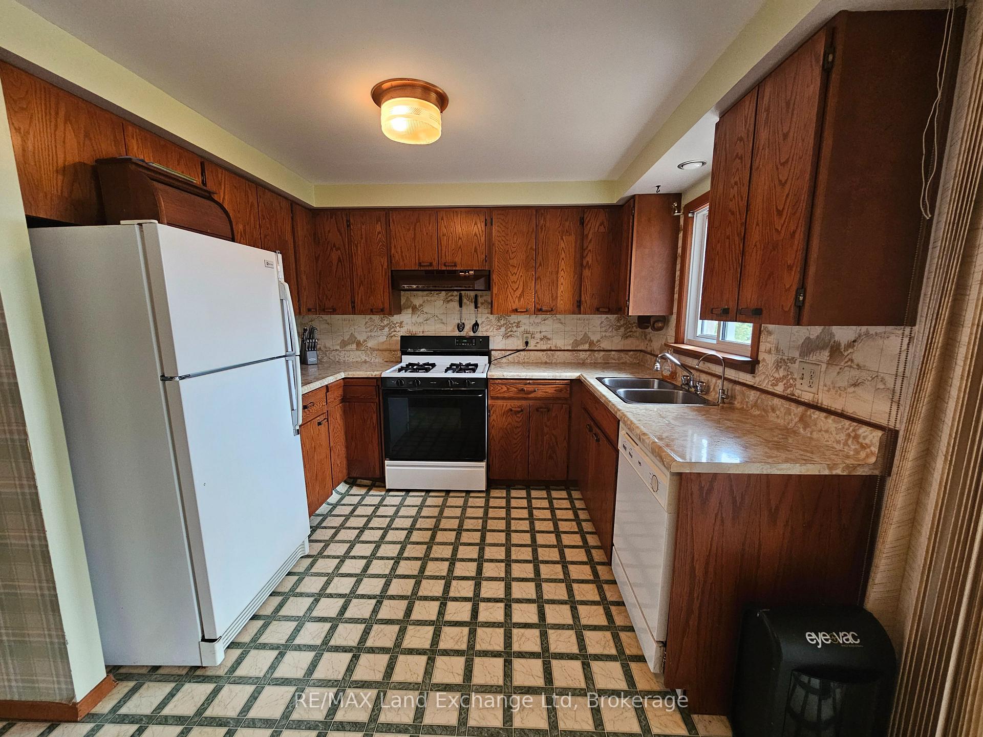 Photo 20 of 515 Maitland Crescent, North Huron, Wingham — HOMEH