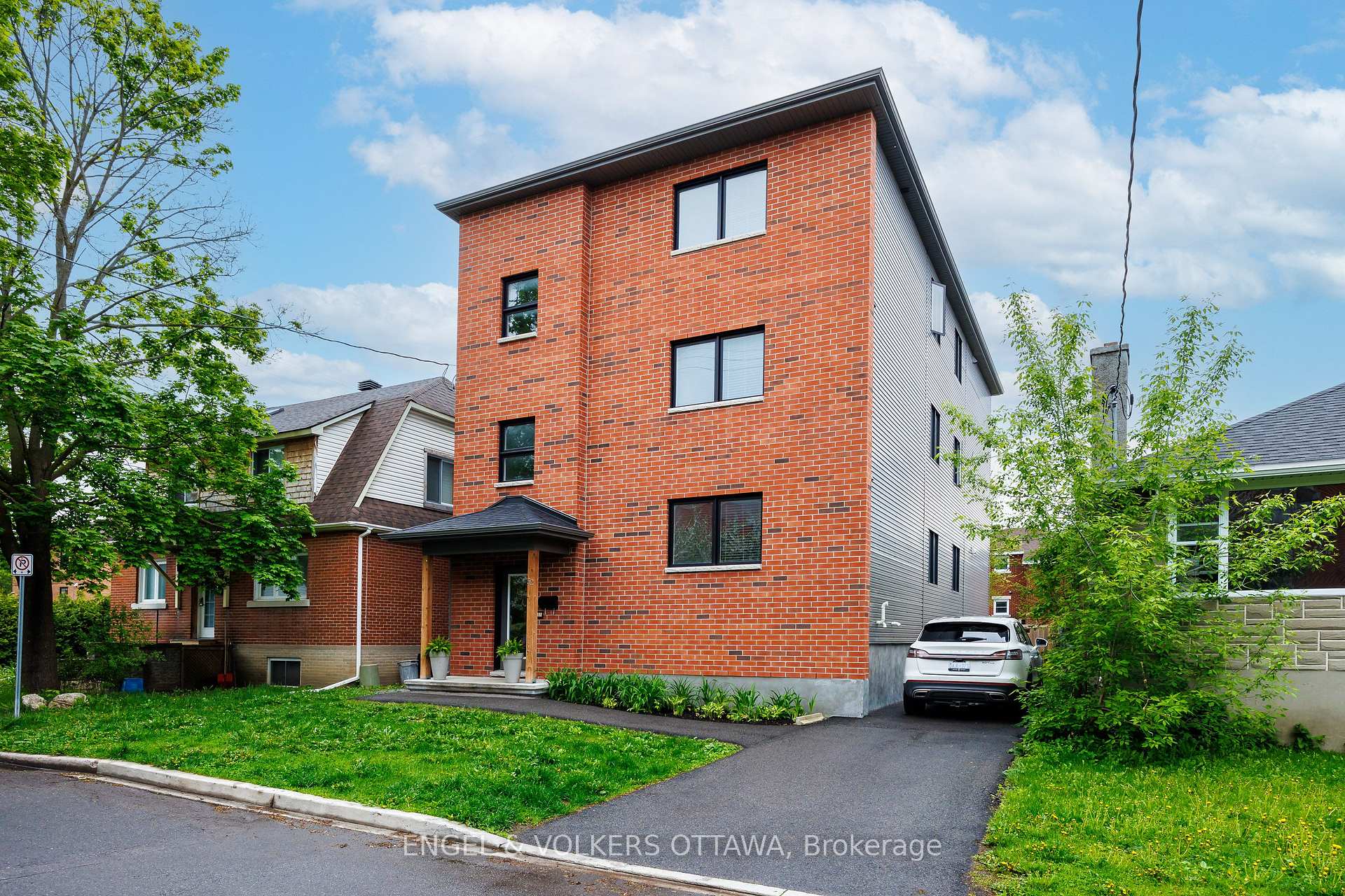 Photo 1 of 52 Ontario Street, Ottawa, Overbrook — HOMEH