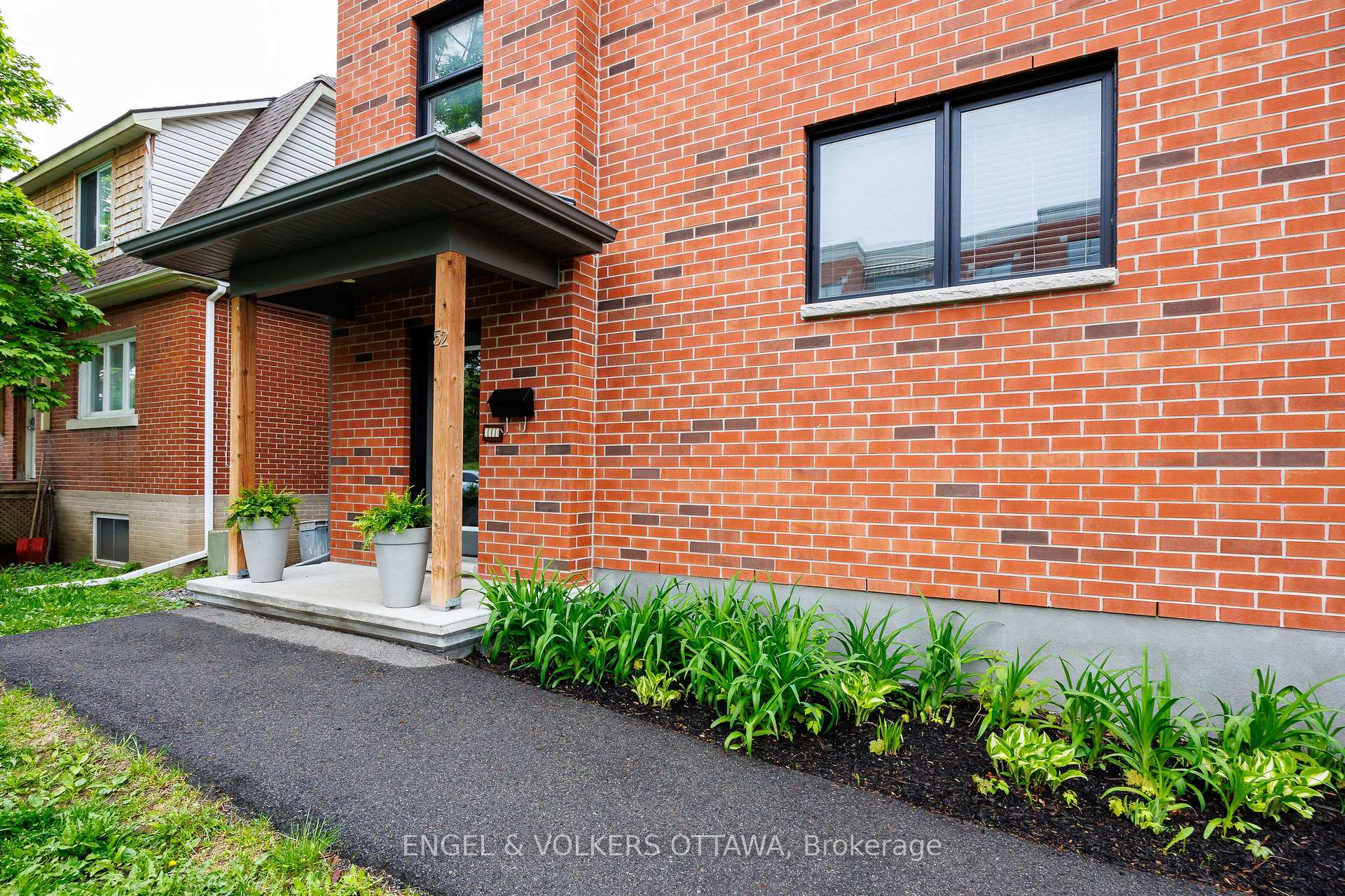 Photo 3 of 52 Ontario Street, Ottawa, Overbrook — HOMEH