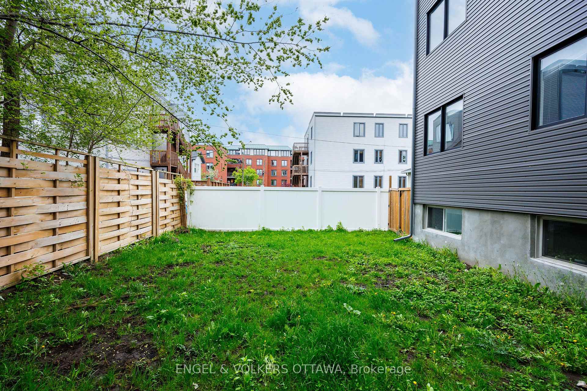 Photo 8 of 52 Ontario Street, Ottawa, Overbrook — HOMEH