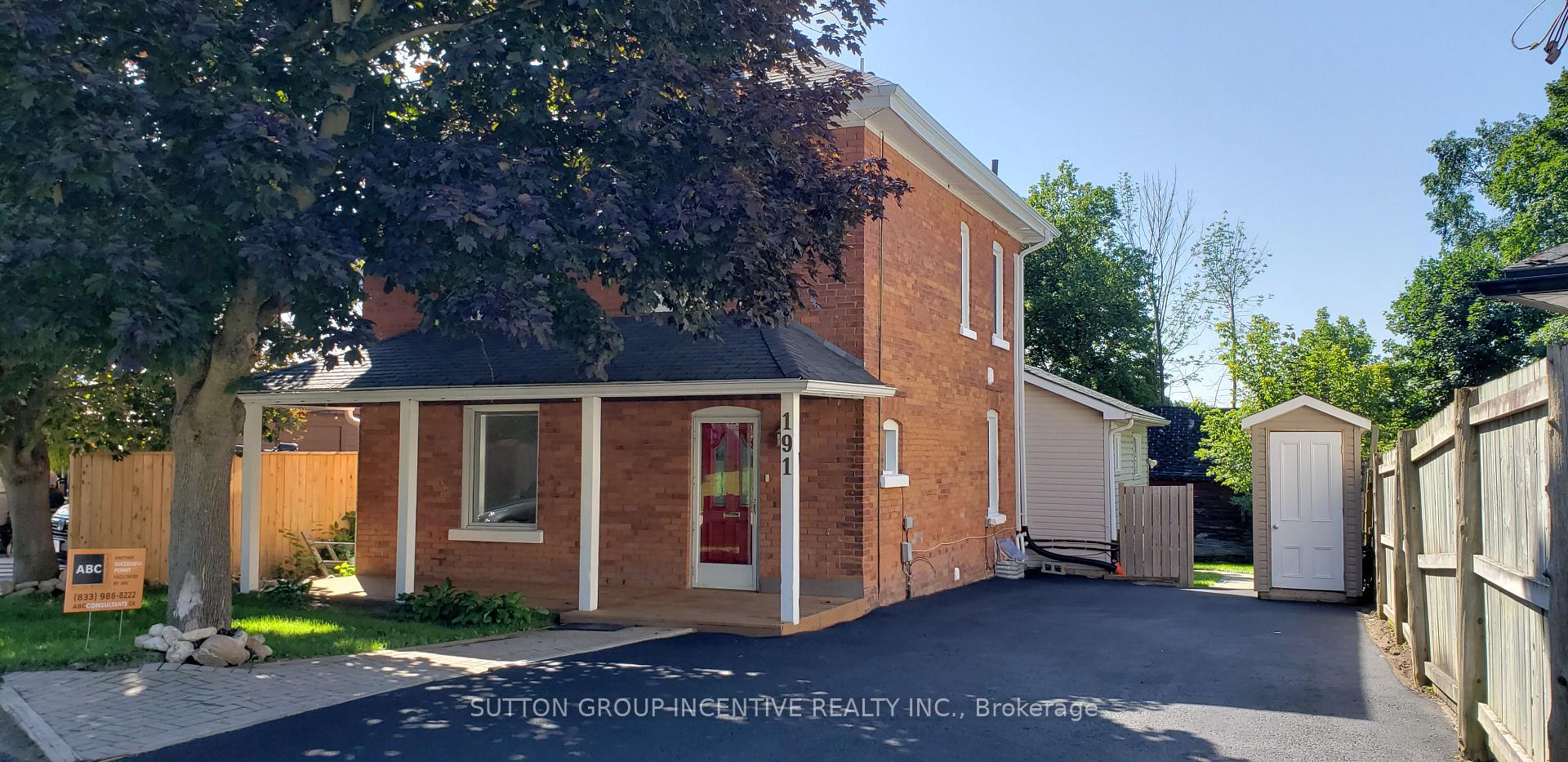Front of Unit 2, 191 Nottawasaga Street
