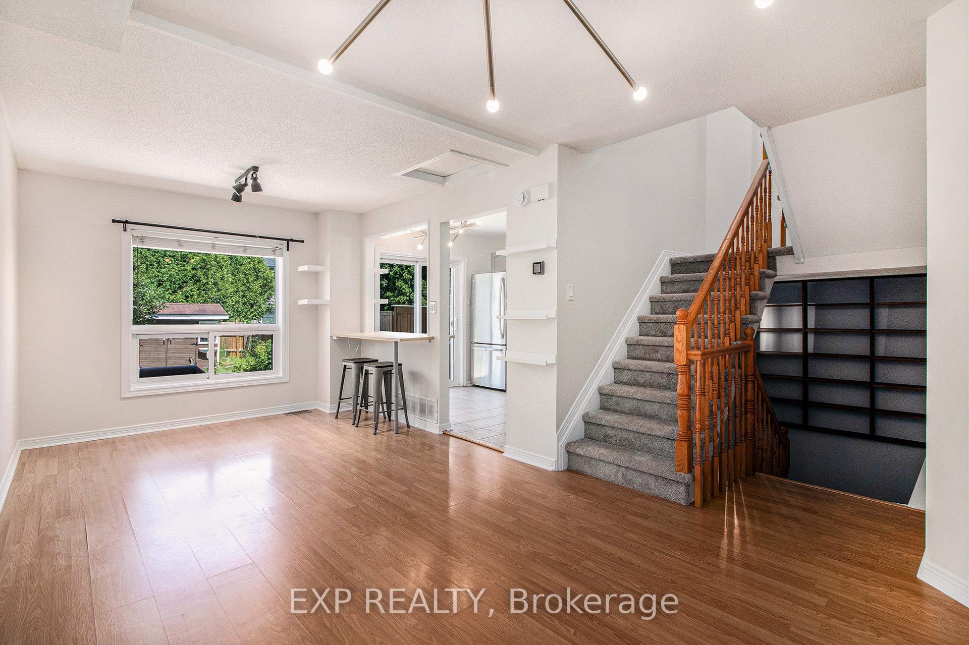 Photo 3 of 1485 Launay Avenue, Ottawa, Fallingbrook/Pineridge — HOMEH