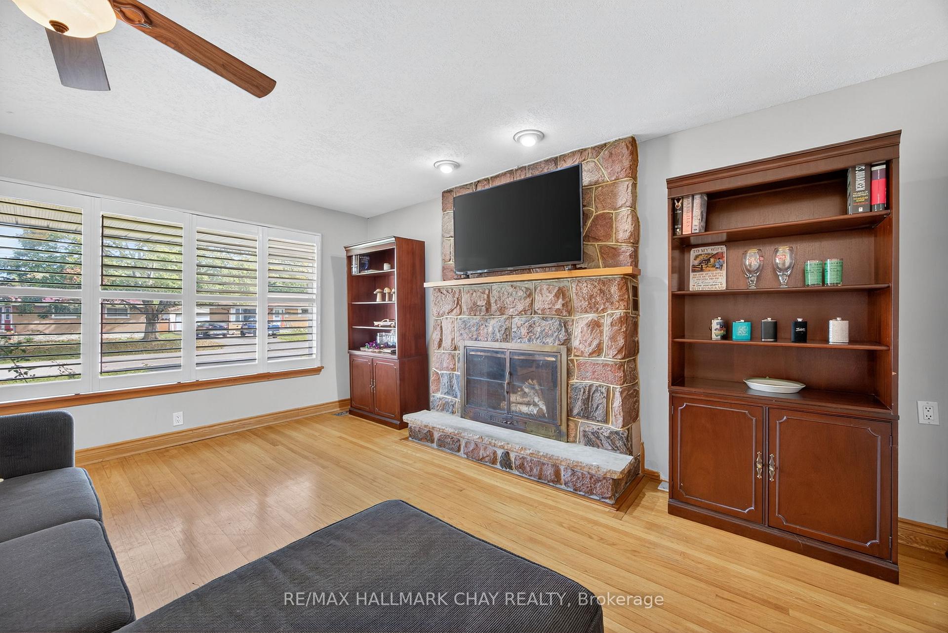 Photo 6 of 451 Jamieson Drive, Orillia — HOMEH