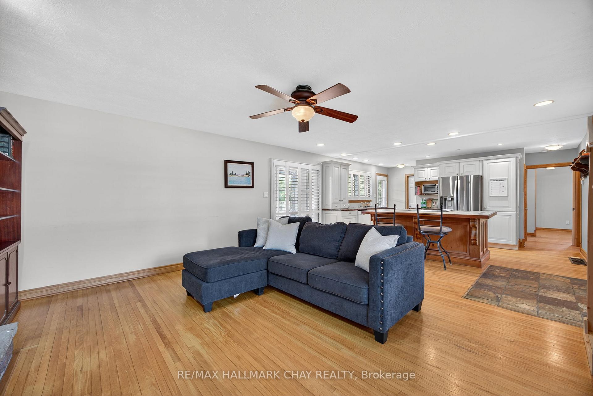 Photo 7 of 451 Jamieson Drive, Orillia — HOMEH