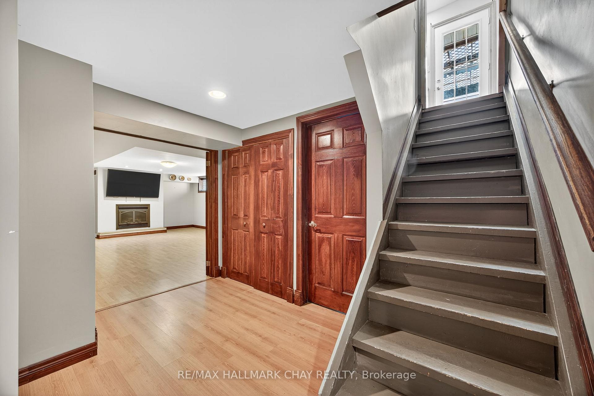 Photo 11 of 451 Jamieson Drive, Orillia — HOMEH