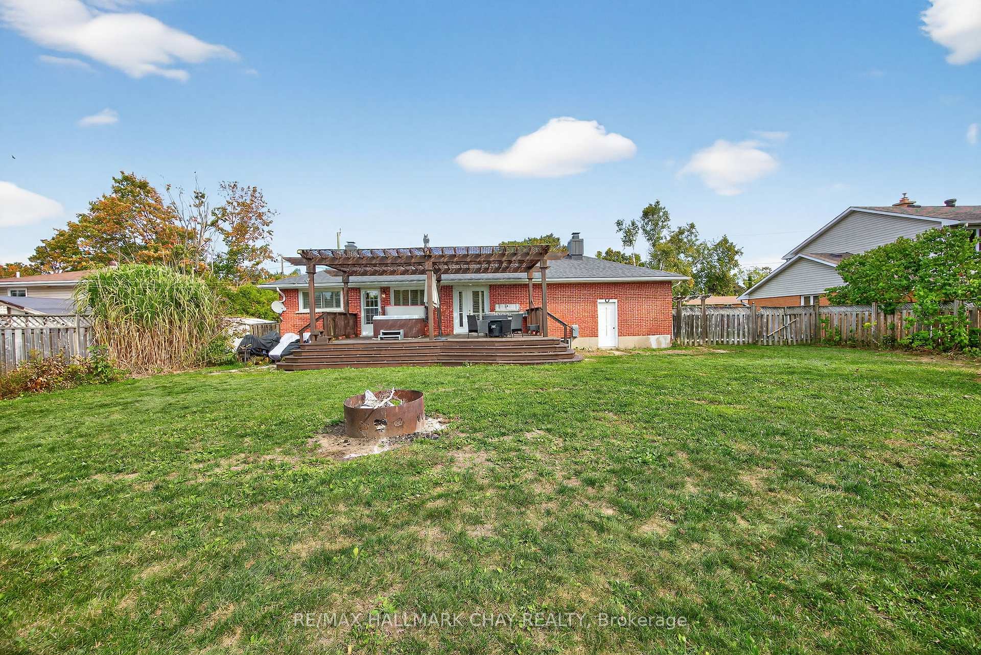 Photo 25 of 451 Jamieson Drive, Orillia — HOMEH