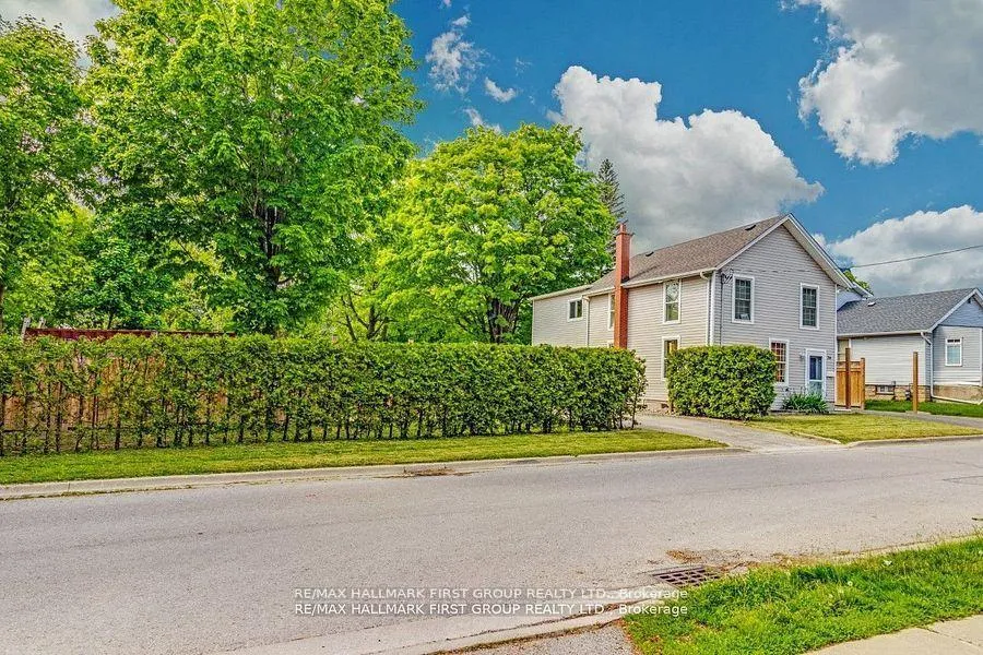 Photo 2 of Unit Main & 2nd Level, 26 Whiting Avenue, Oshawa, Lakeview — HOMEH