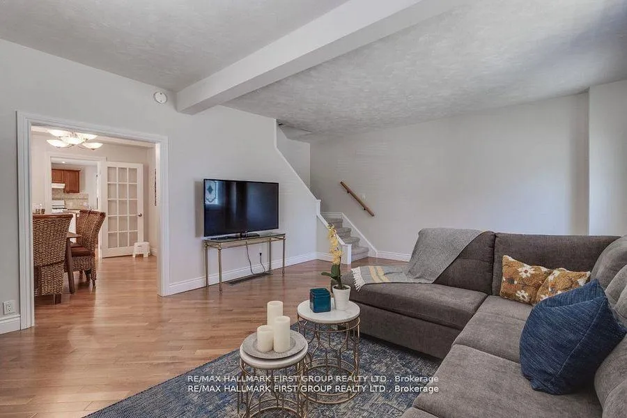 Photo 5 of Unit Main & 2nd Level, 26 Whiting Avenue, Oshawa, Lakeview — HOMEH