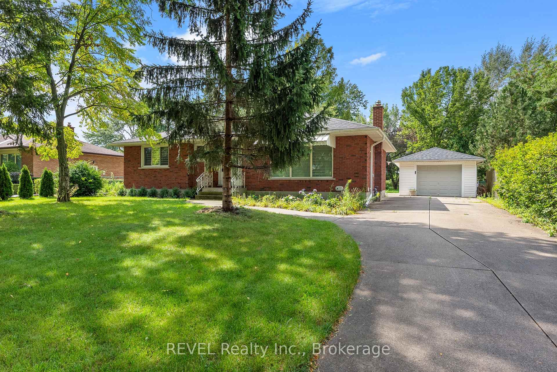 Photo 1 of Unit lower, 8407 Mears Crescent, Niagara Falls, Chippawa — HOMEH