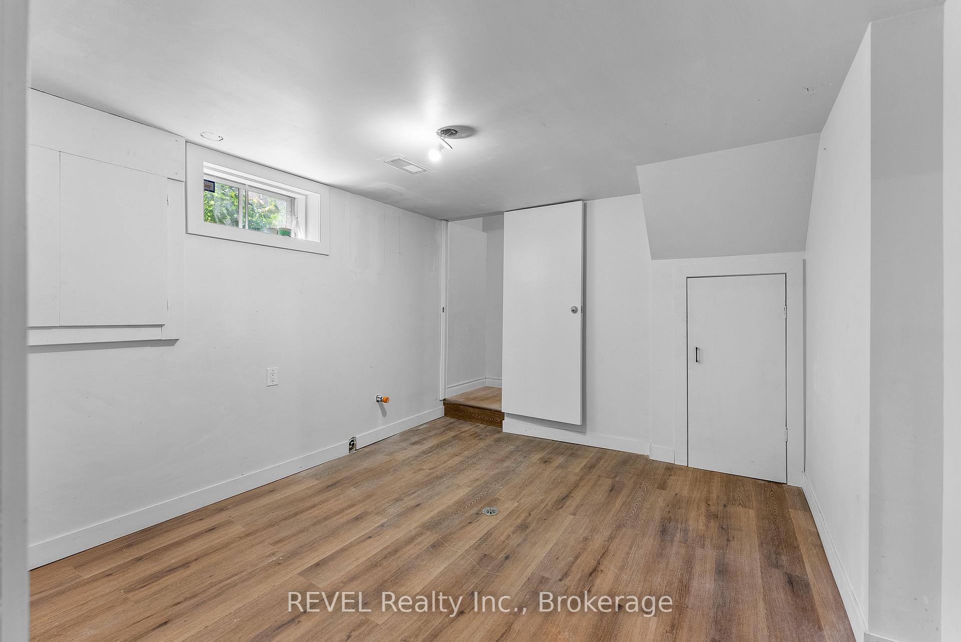 Photo 12 of Unit lower, 8407 Mears Crescent, Niagara Falls, Chippawa — HOMEH