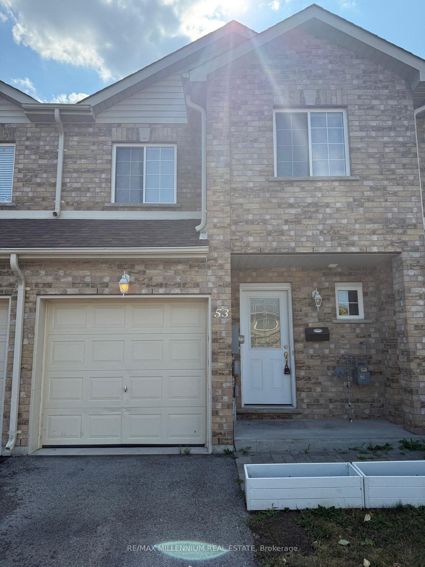 Photo 2 of 53 Michelle Drive, Orillia — HOMEH