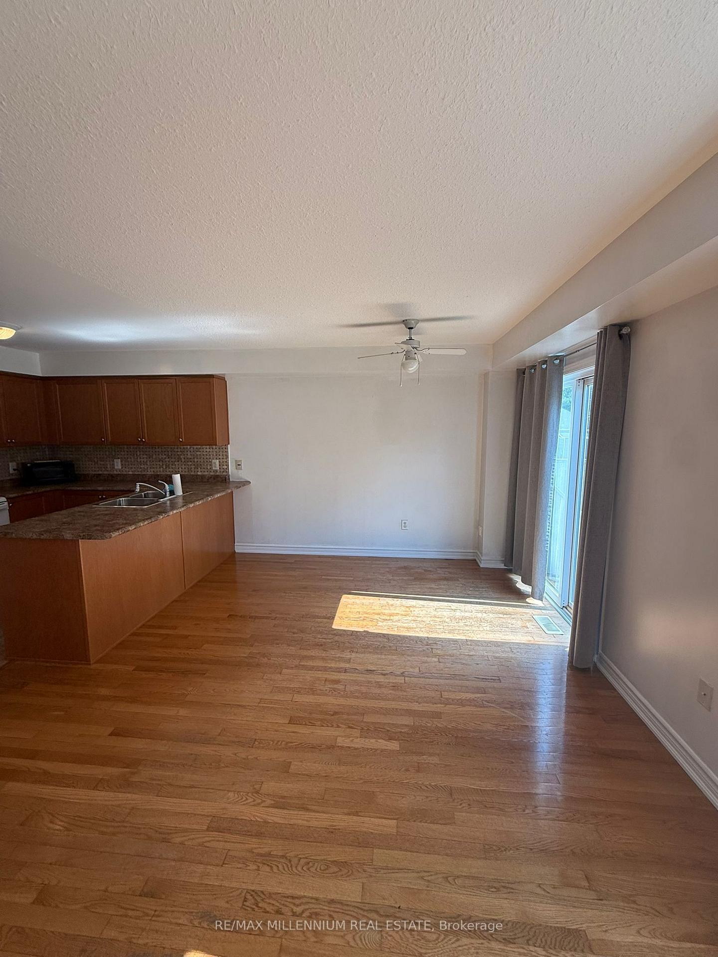 Photo 7 of 53 Michelle Drive, Orillia — HOMEH