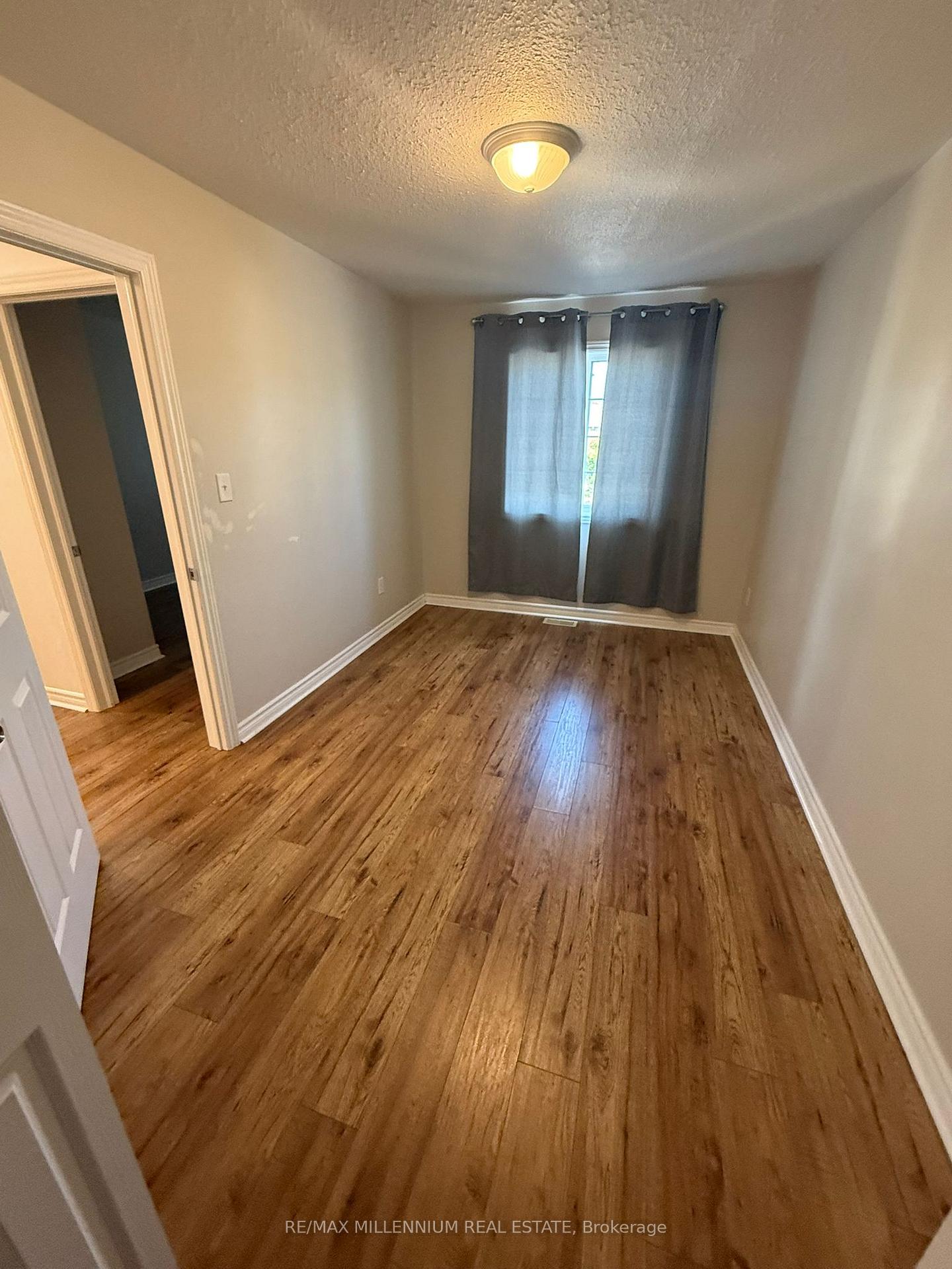 Photo 11 of 53 Michelle Drive, Orillia — HOMEH