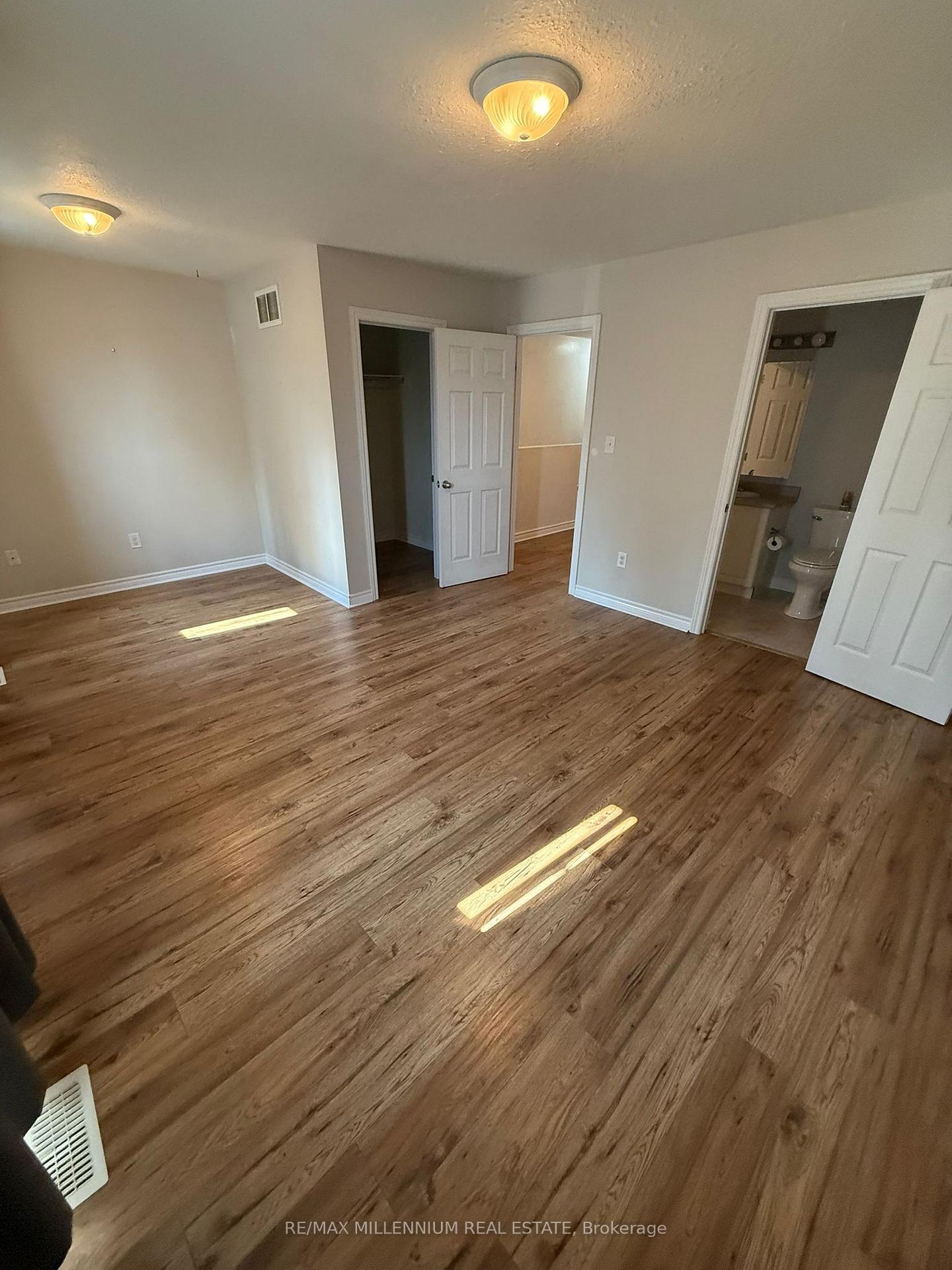 Photo 12 of 53 Michelle Drive, Orillia — HOMEH