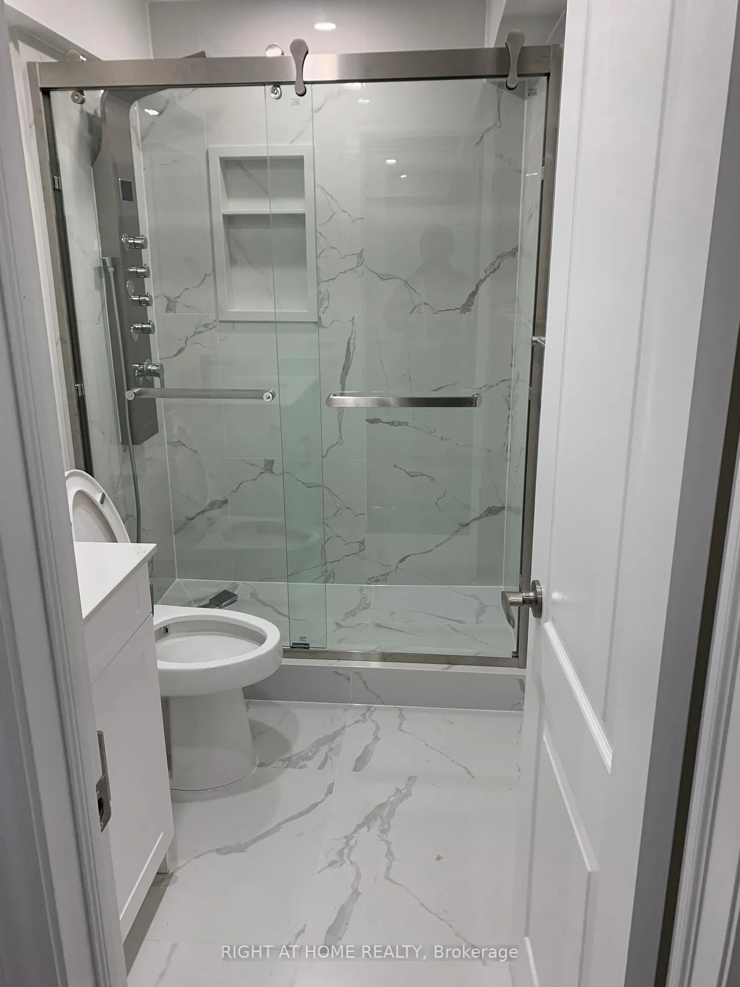 Photo 7 of Unit Basement, 1776 Finkle Drive, Oshawa, Taunton — HOMEH