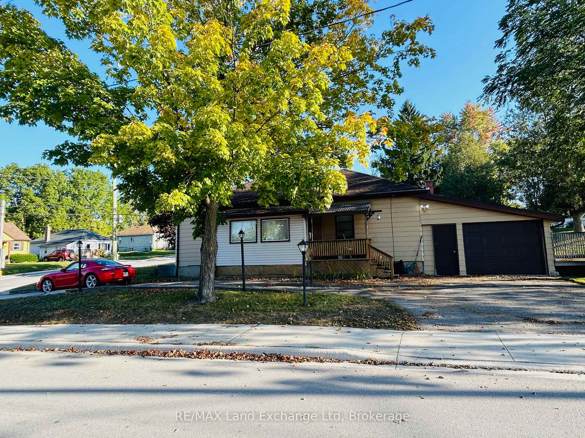 Photo 4 of 99 Carling Terrace, North Huron, Wingham — HOMEH