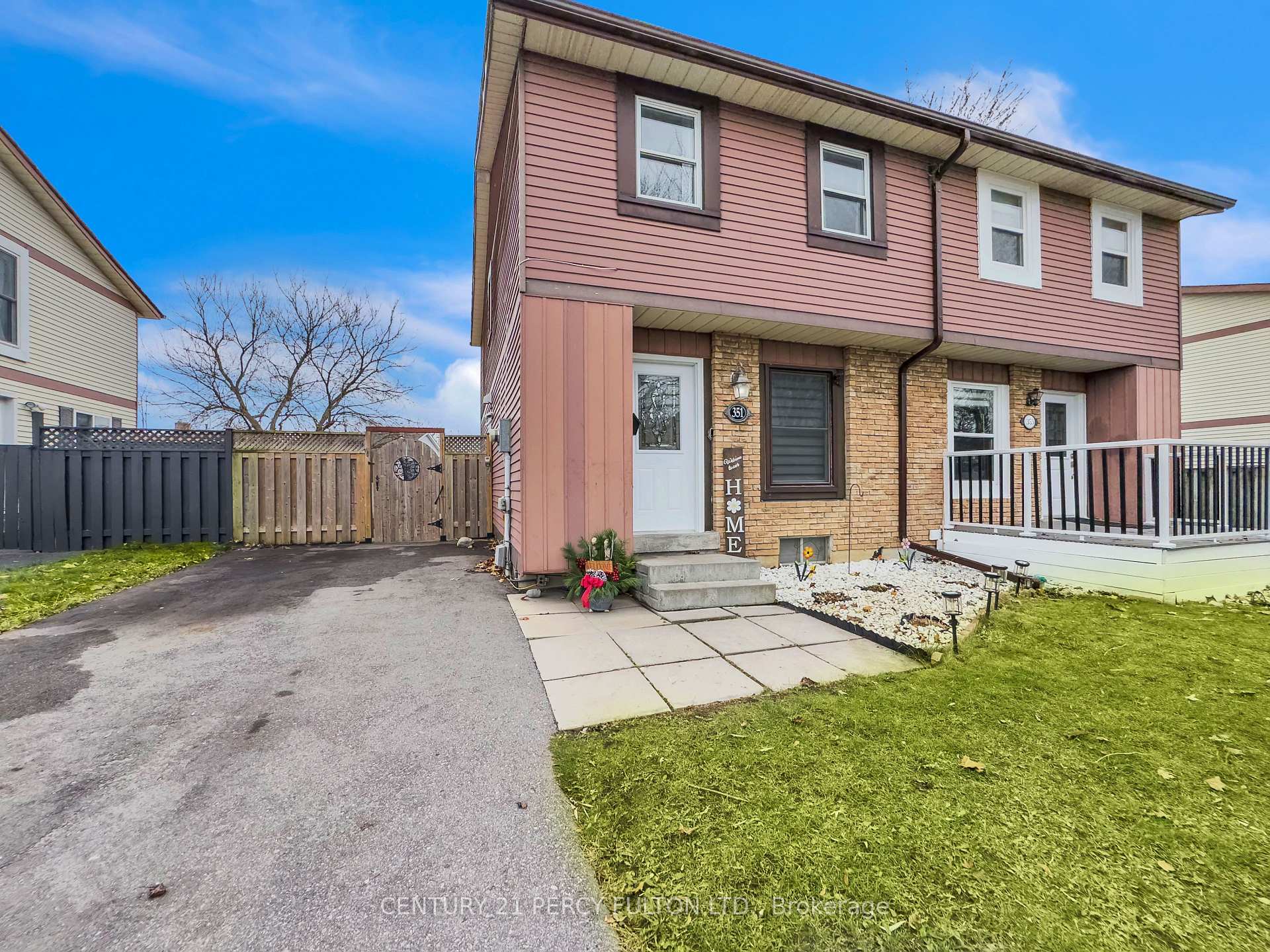 Photo 4 of 351 Pompano Court, Oshawa, Samac — HOMEH