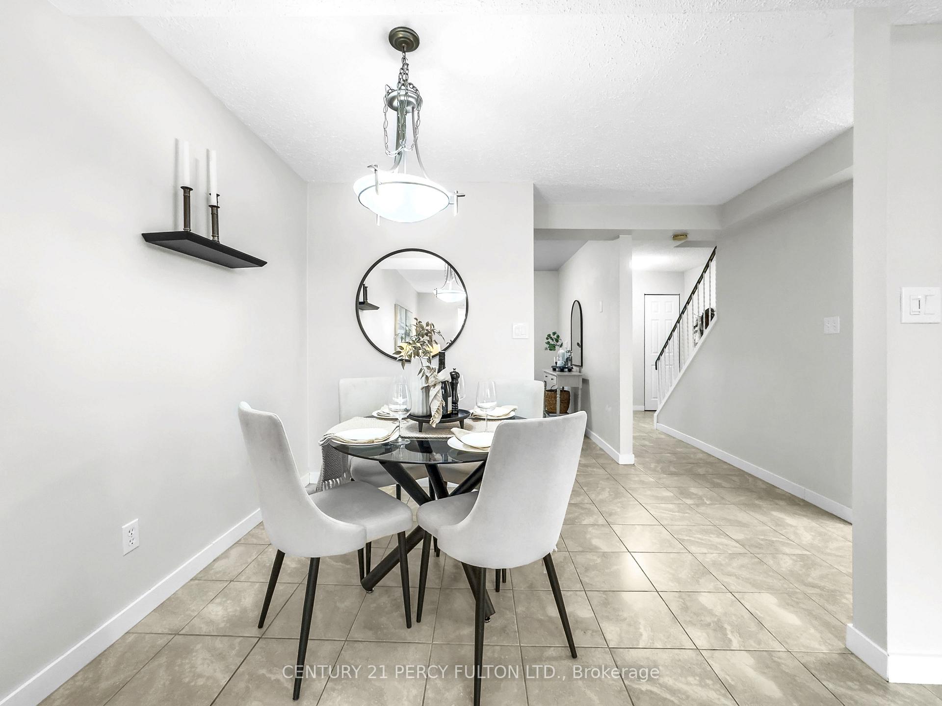 Photo 8 of 351 Pompano Court, Oshawa, Samac — HOMEH