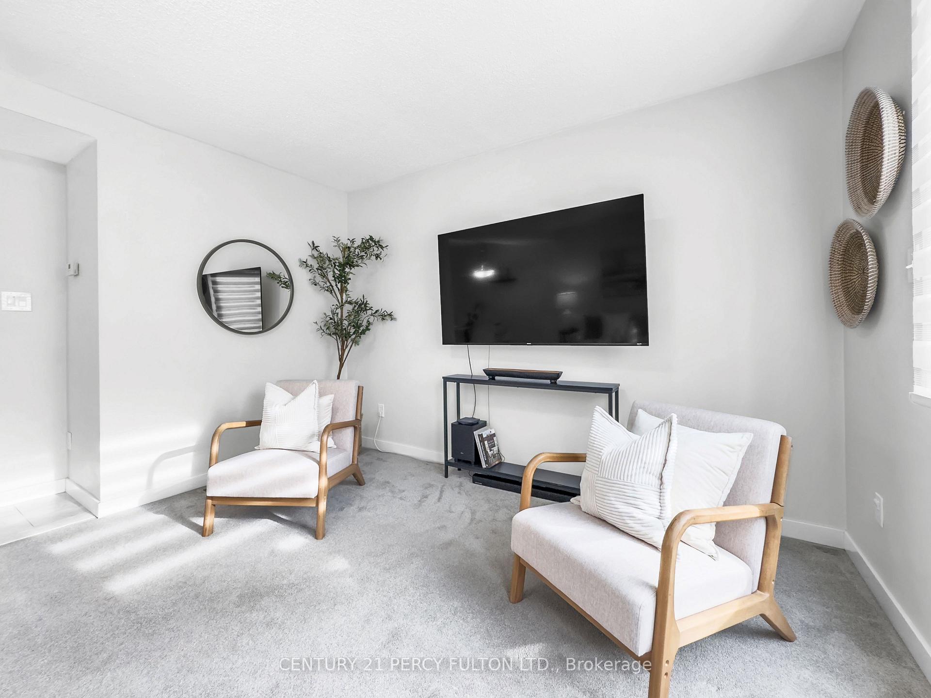 Photo 13 of 351 Pompano Court, Oshawa, Samac — HOMEH