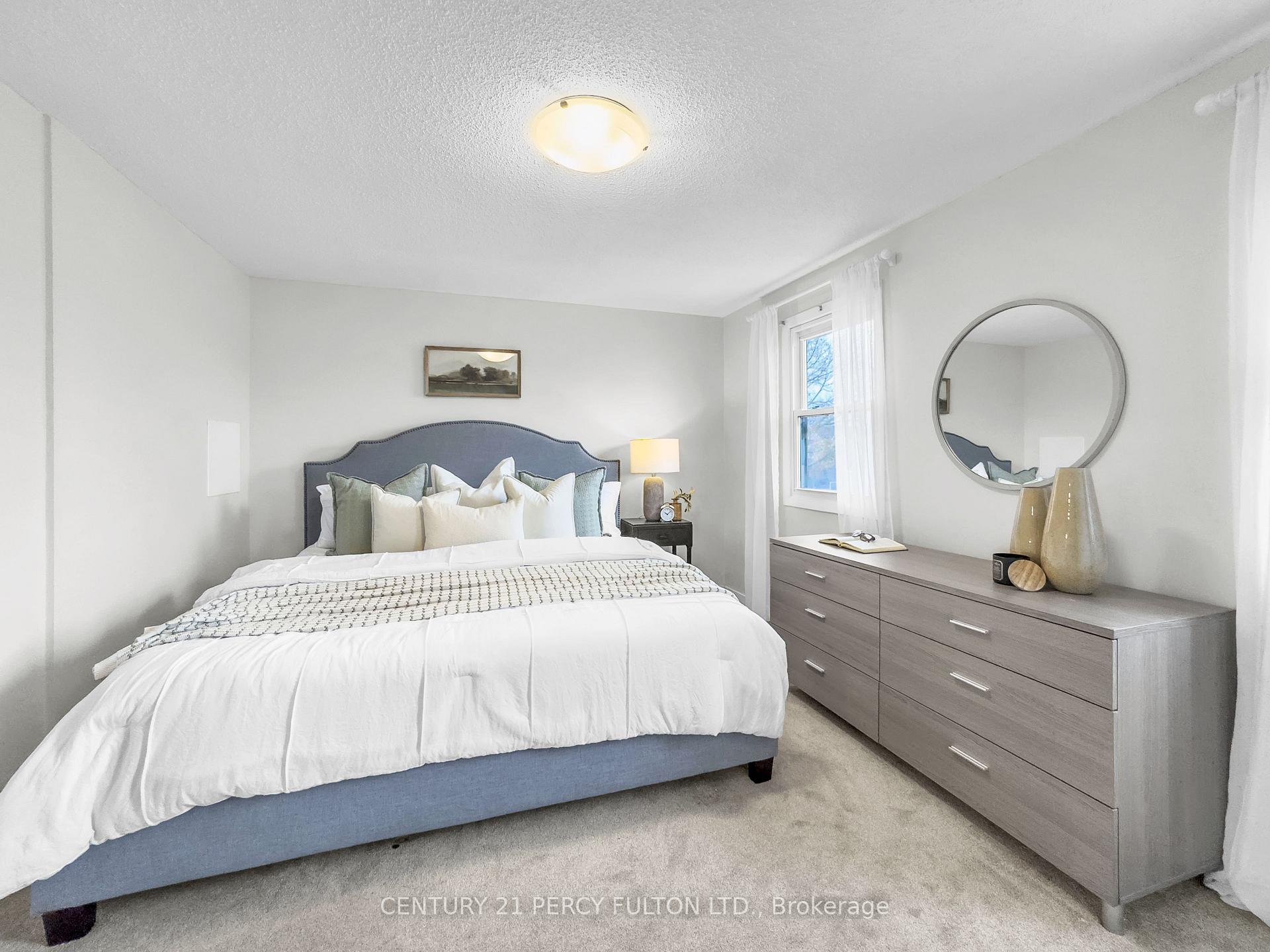 Photo 20 of 351 Pompano Court, Oshawa, Samac — HOMEH