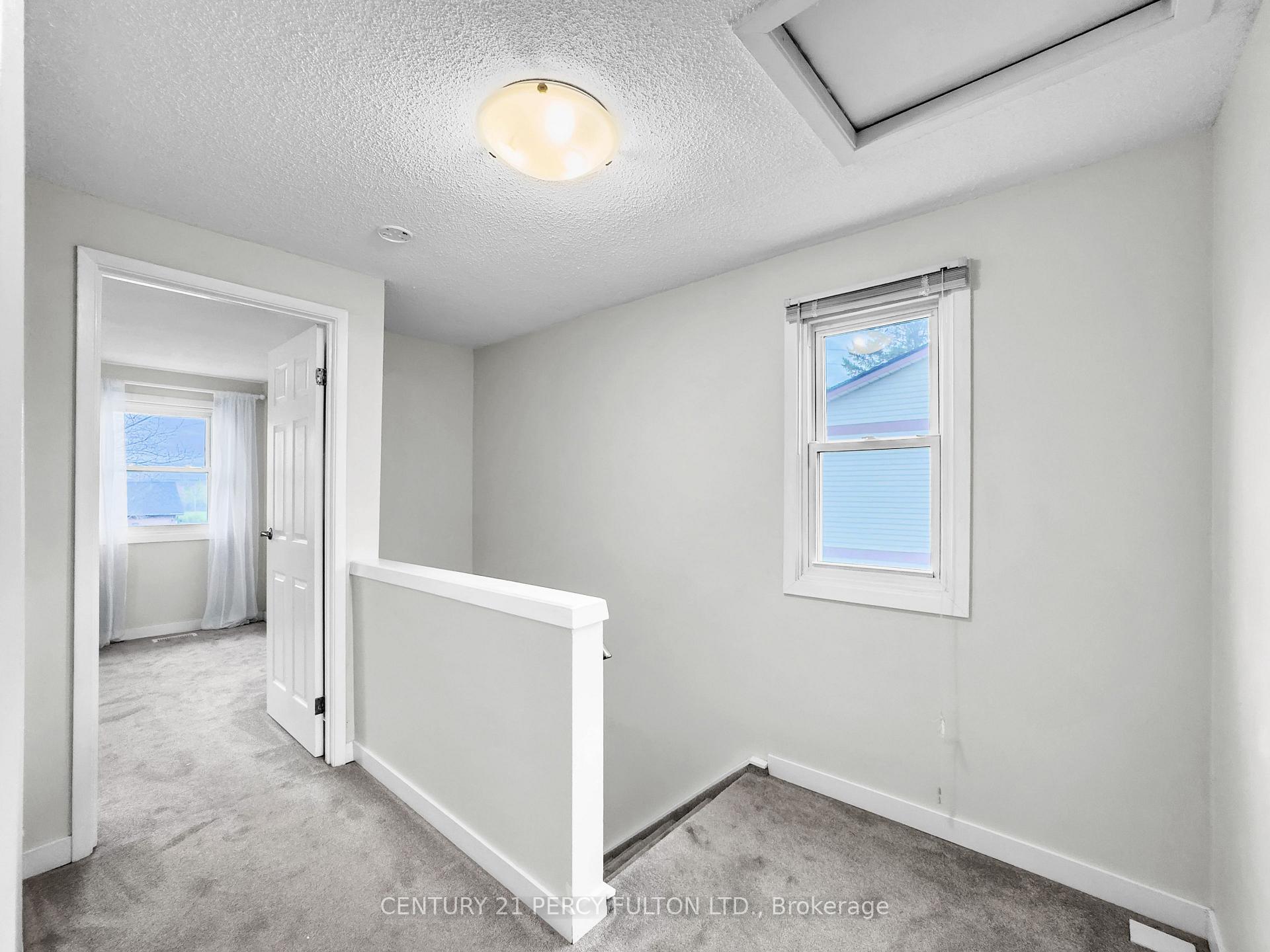 Photo 24 of 351 Pompano Court, Oshawa, Samac — HOMEH