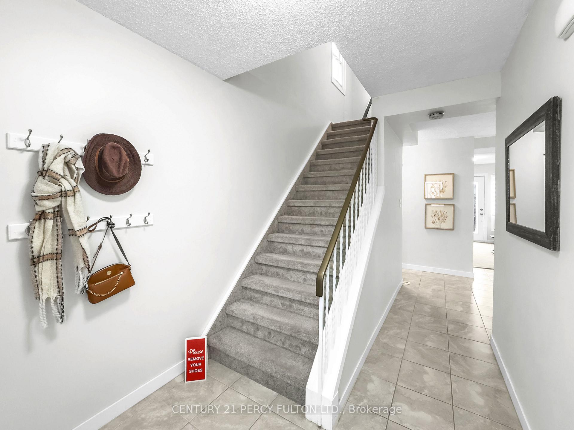 Photo 33 of 351 Pompano Court, Oshawa, Samac — HOMEH