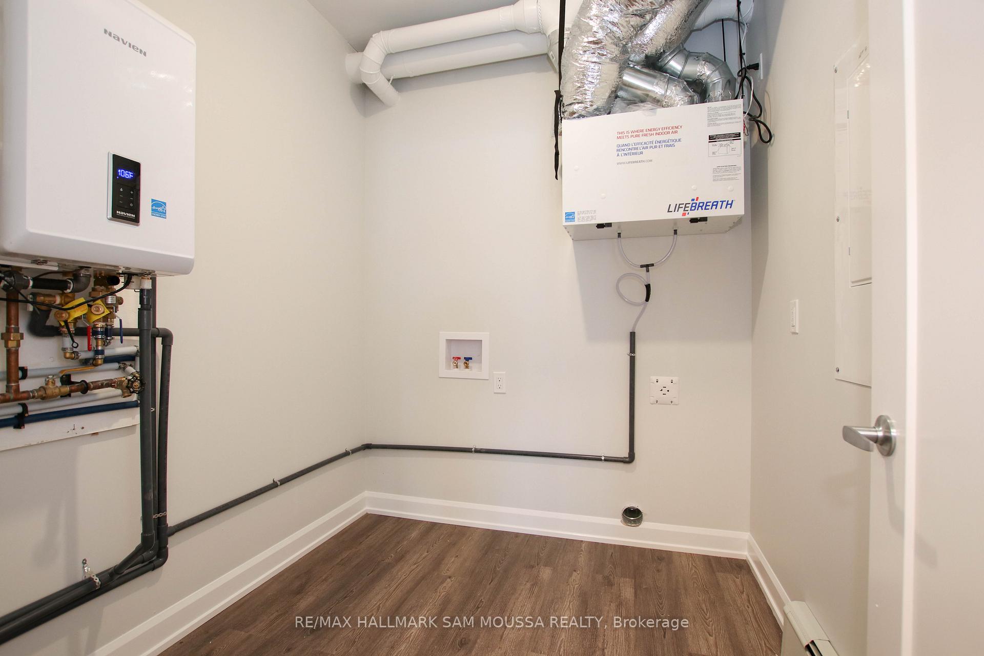 Photo 10 of Unit 7, 39 Senators Gate Drive, Perth — HOMEH