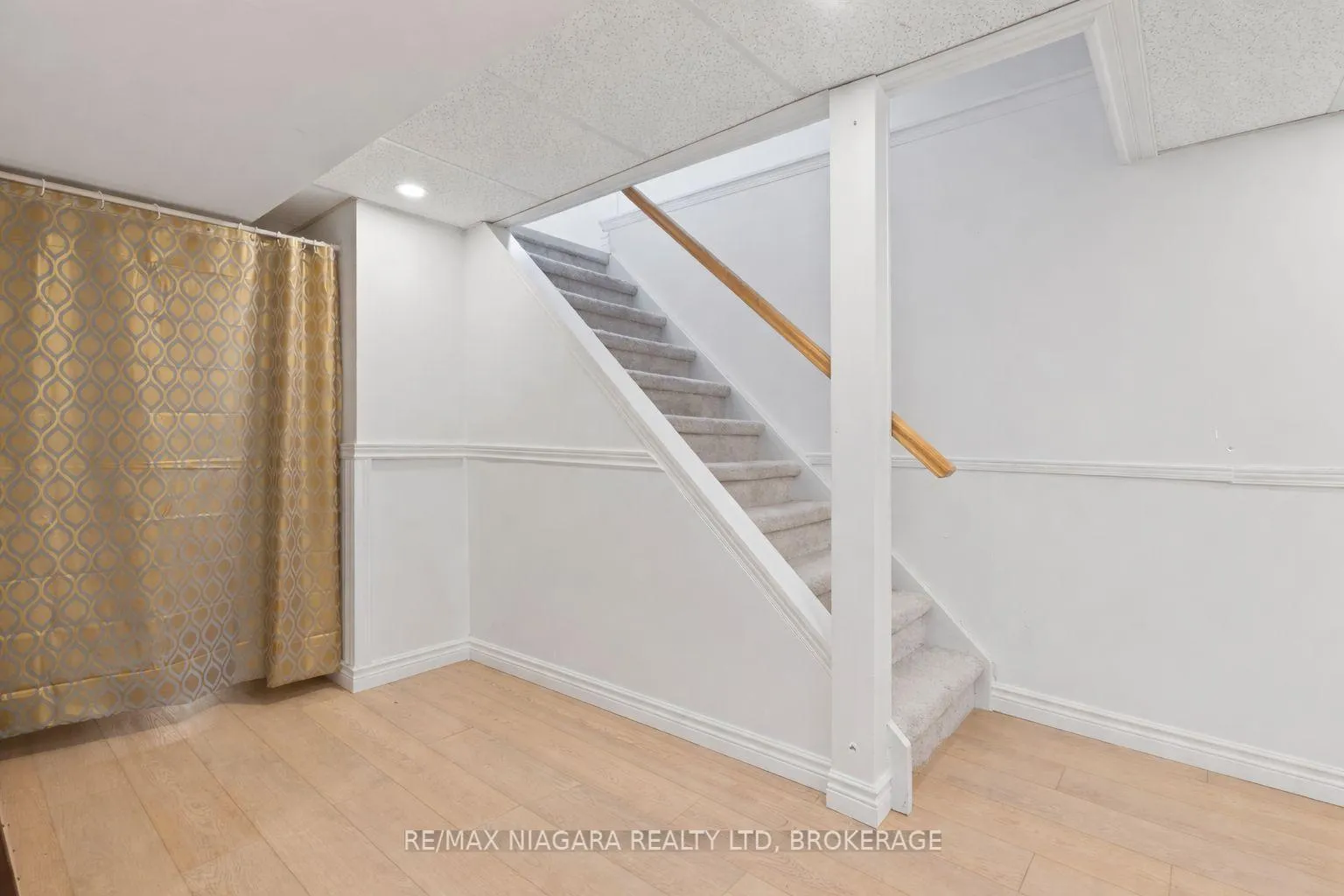 Photo 22 of 93 Stoney Brook Crescent, St. Catharines, Grapeview — HOMEH