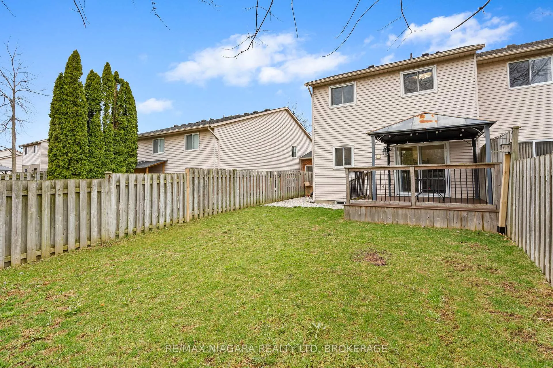 Photo 28 of 93 Stoney Brook Crescent, St. Catharines, Grapeview — HOMEH
