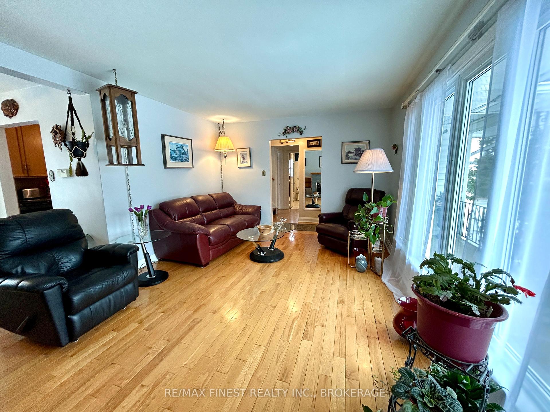 Photo 6 of 1869 Sydenham Road, Kingston, City North of 401 — HOMEH