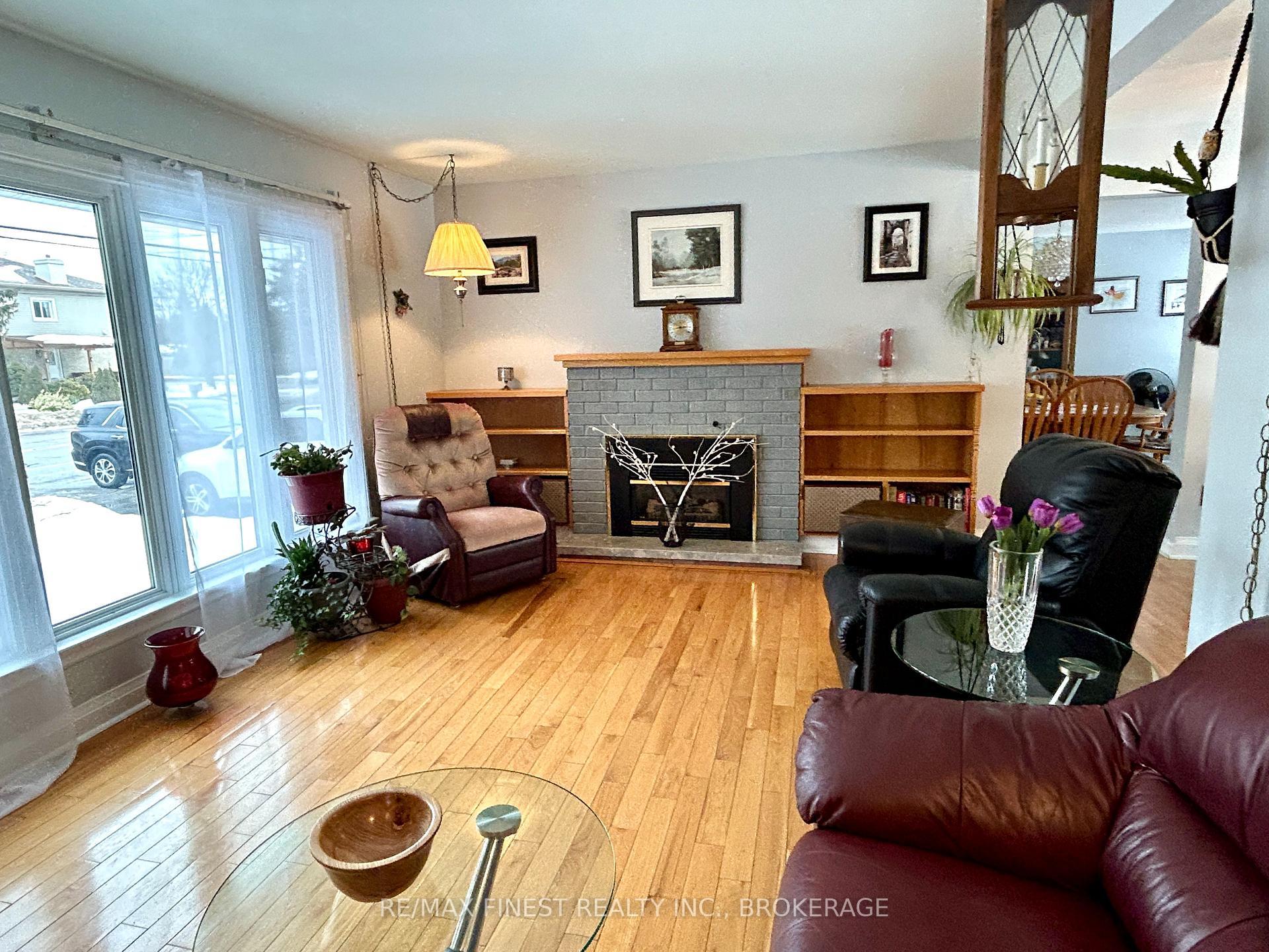 Photo 7 of 1869 Sydenham Road, Kingston, City North of 401 — HOMEH