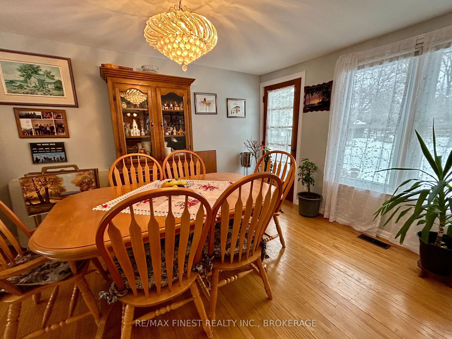 Photo 12 of 1869 Sydenham Road, Kingston, City North of 401 — HOMEH