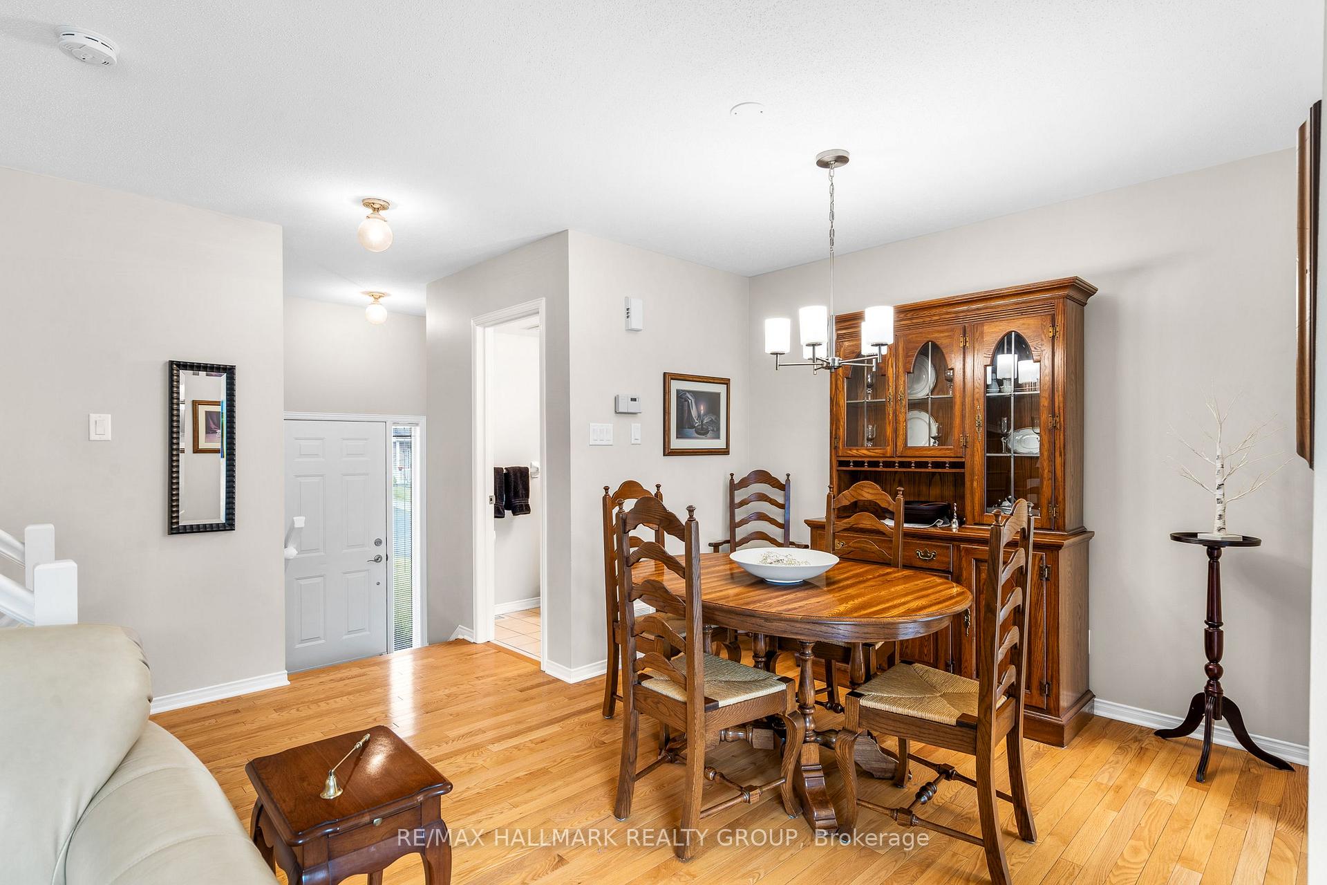 Photo 8 of 1567 Cedar Mills Road, Ottawa, Chateauneuf — HOMEH