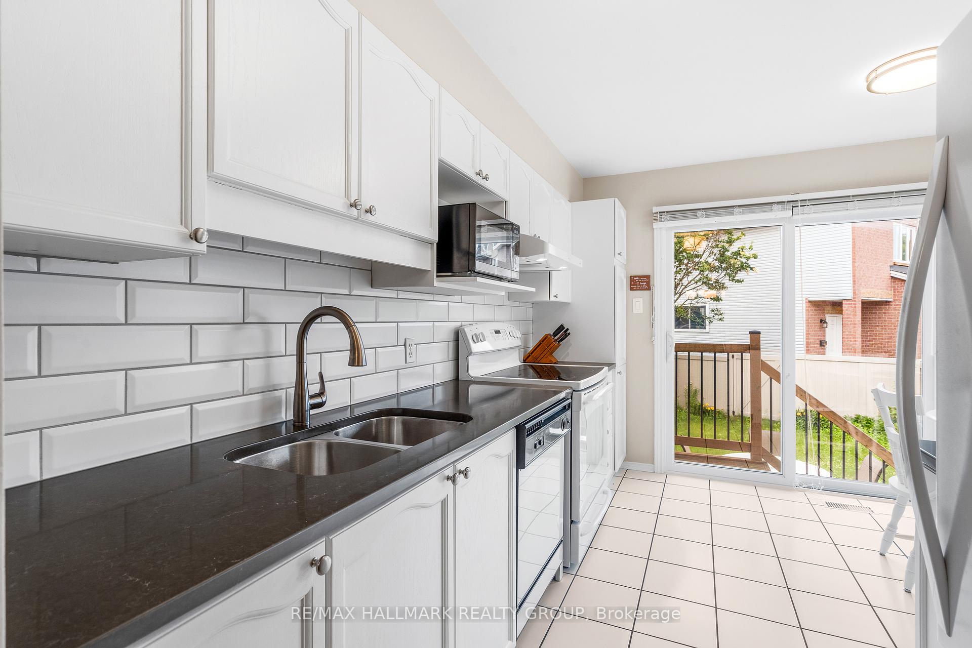 Photo 12 of 1567 Cedar Mills Road, Ottawa, Chateauneuf — HOMEH