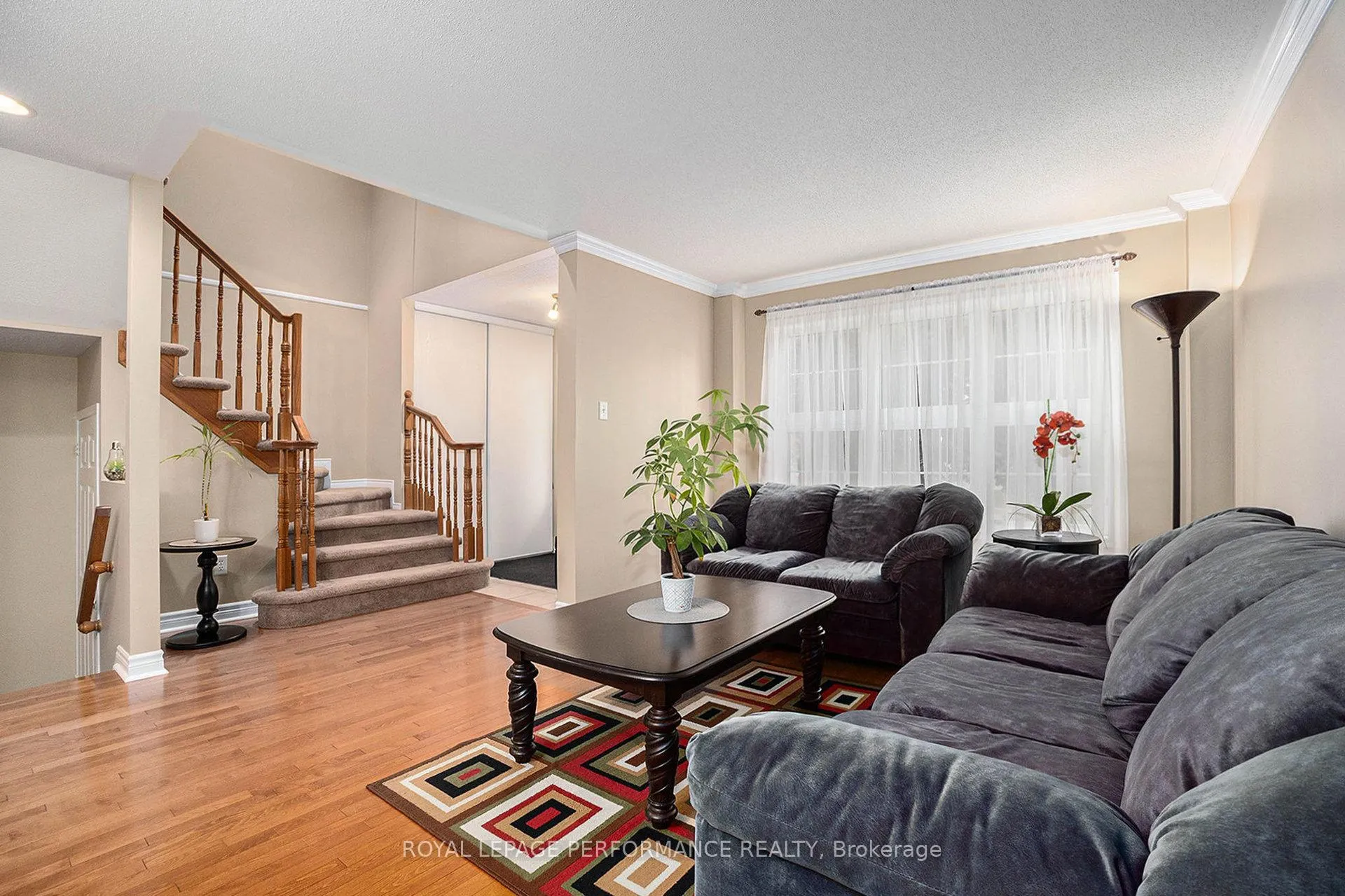 Photo 5 of 619 Chardonnay Drive, Ottawa, Avalon East — HOMEH