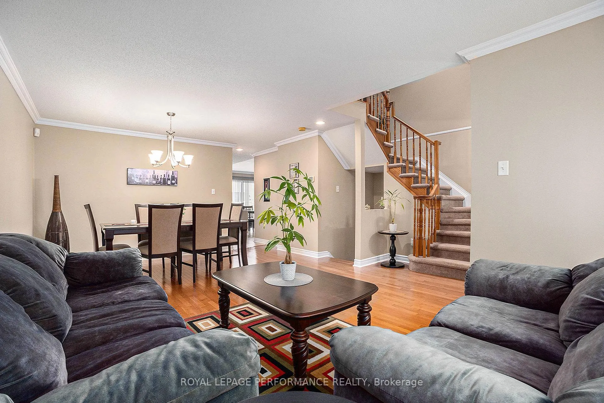 Photo 6 of 619 Chardonnay Drive, Ottawa, Avalon East — HOMEH