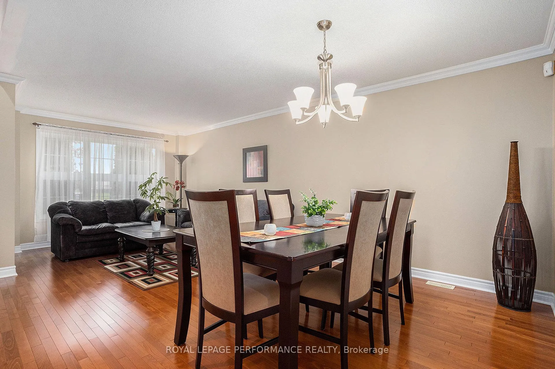Photo 8 of 619 Chardonnay Drive, Ottawa, Avalon East — HOMEH