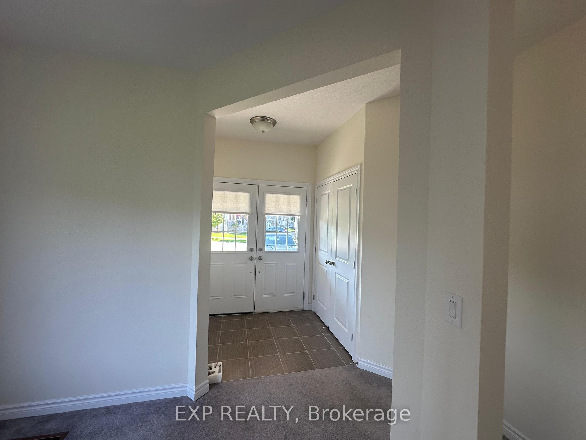 Photo 7 of 208 Isabella Drive, Orillia — HOMEH