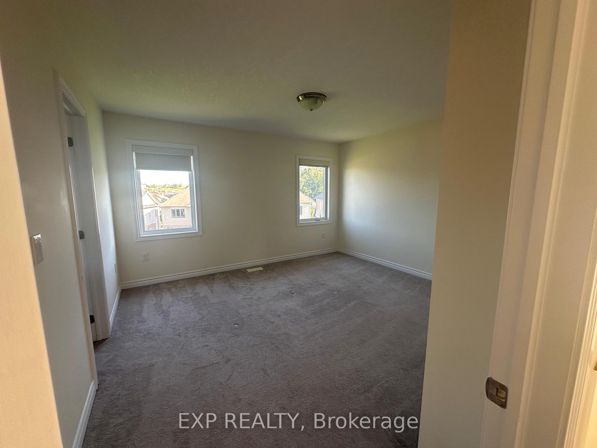 Photo 13 of 208 Isabella Drive, Orillia — HOMEH