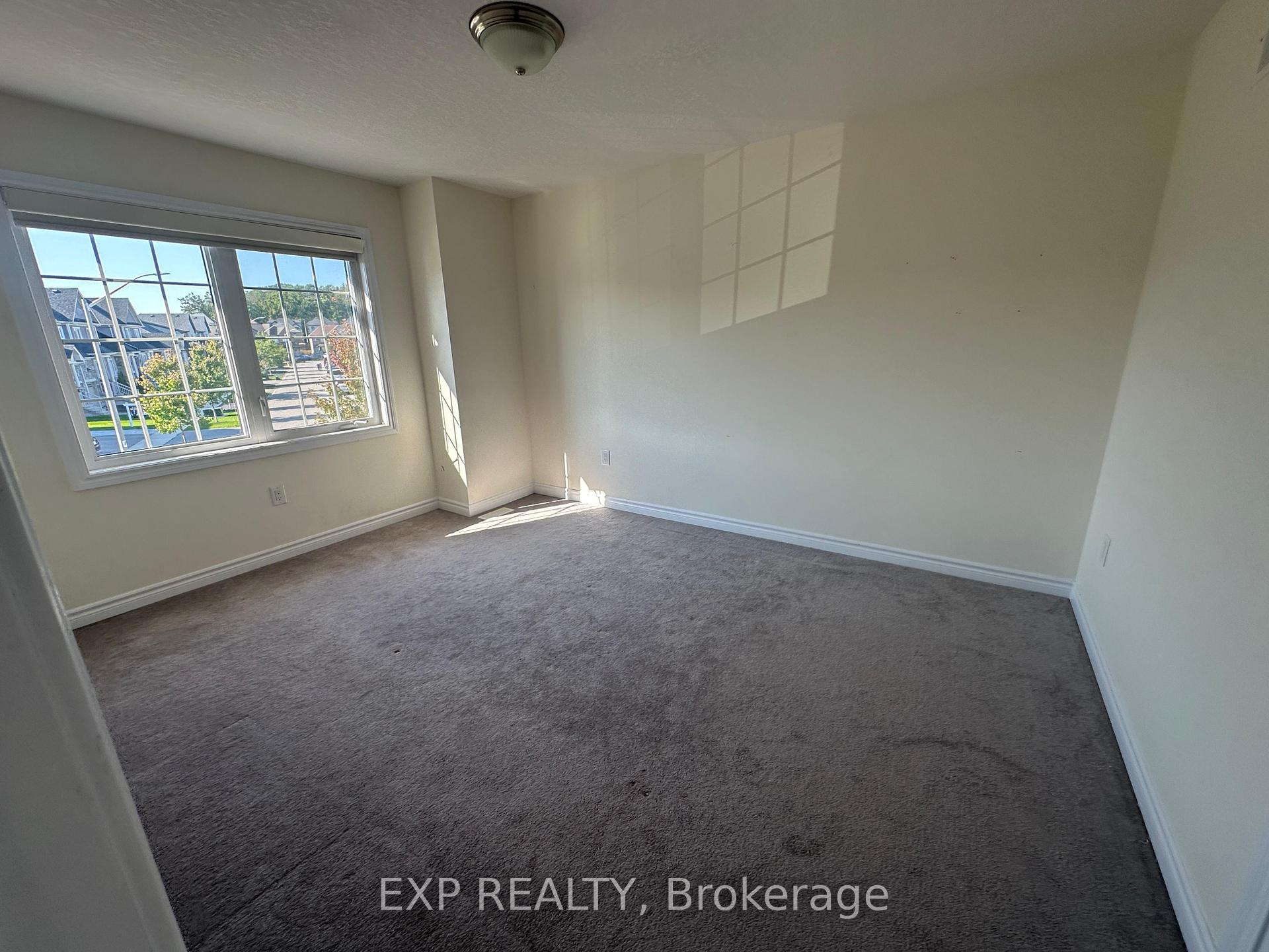 Photo 20 of 208 Isabella Drive, Orillia — HOMEH
