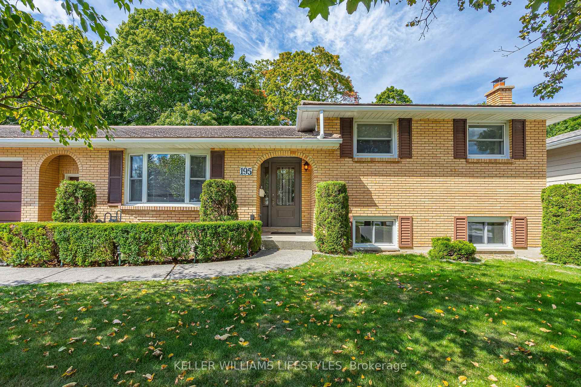 Photo 2 of 195 Queen Street, North Middlesex, Ailsa Craig — HOMEH