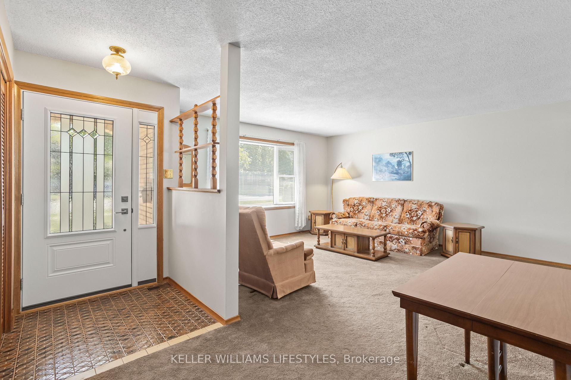 Photo 6 of 195 Queen Street, North Middlesex, Ailsa Craig — HOMEH