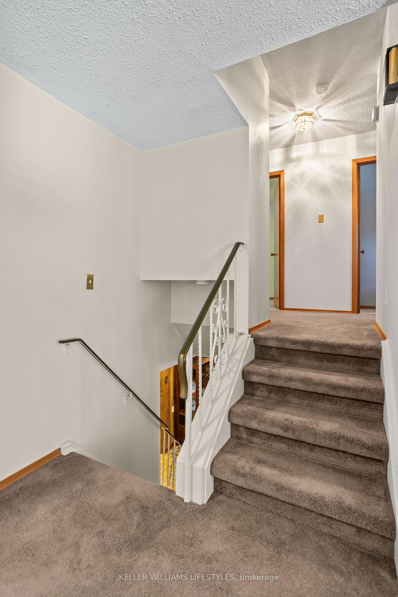 Photo 15 of 195 Queen Street, North Middlesex, Ailsa Craig — HOMEH